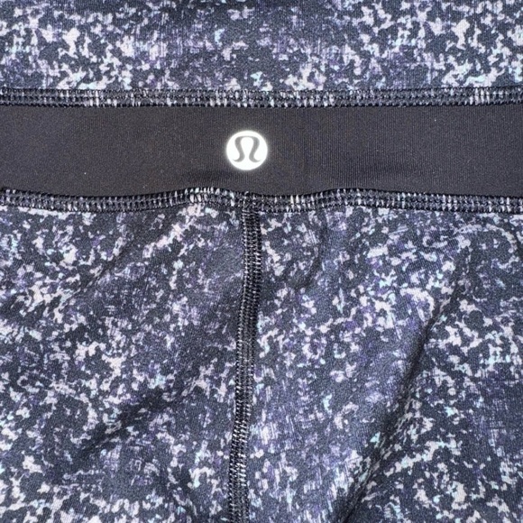 Lululemon Skinny Groove Pant Full-On Length Size 6 - Picture 4 of 4